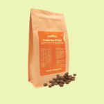 Een afbeelding van een zak hondenvoer Crunchy Chops op de webshop van Sniffins.com